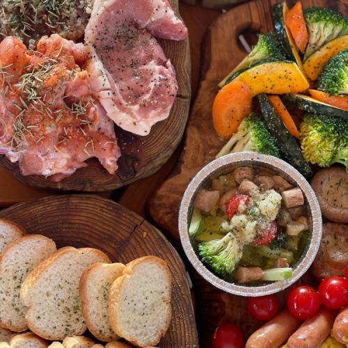 【開放的なテラスでランチBBQをお楽しみいただけます】