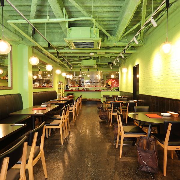 【◆20～28名様で貸切OK！◆】当店は20～28名様で、お店の貸切利用も可能です！周りを気にせず、ピッツァやイタリア料理、種類豊富なお酒とともに、大切な方々とプライベートな楽しい時間をお過ごしいただけます。電話か店頭でご予約を受け付けておりますので、ご予約の際にリクエストがあればお気軽にどうぞ！