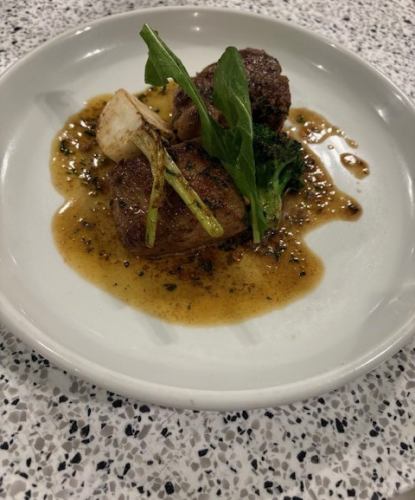 豚フィレ肉のソテー　アンチョビバターソース