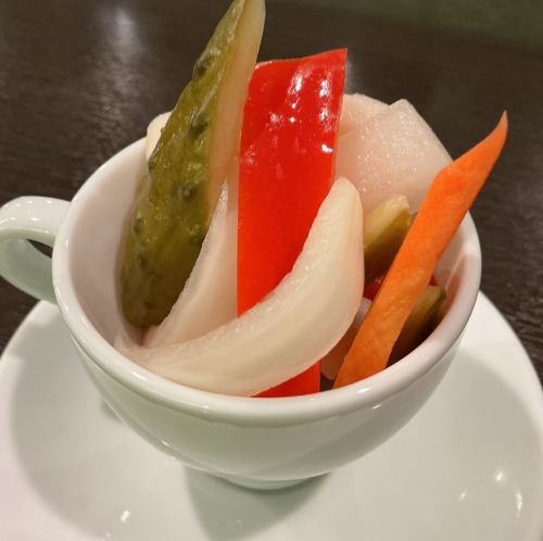 自家製根菜ピクルス