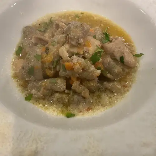 豚モツの白ワイン煮込み
