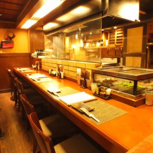 Counter 6 people [1-6 people] 1 person is also welcome ♪ The special seat of the Yakitori restaurant is the counter seat! It is a luxurious seat where you can grill skewers in front of you and eat skewers as hot as you can! It's perfect for dating and talking with friends who are close to each other ◎ Enjoy authentic sake and local beer with authentic yakitori ♪