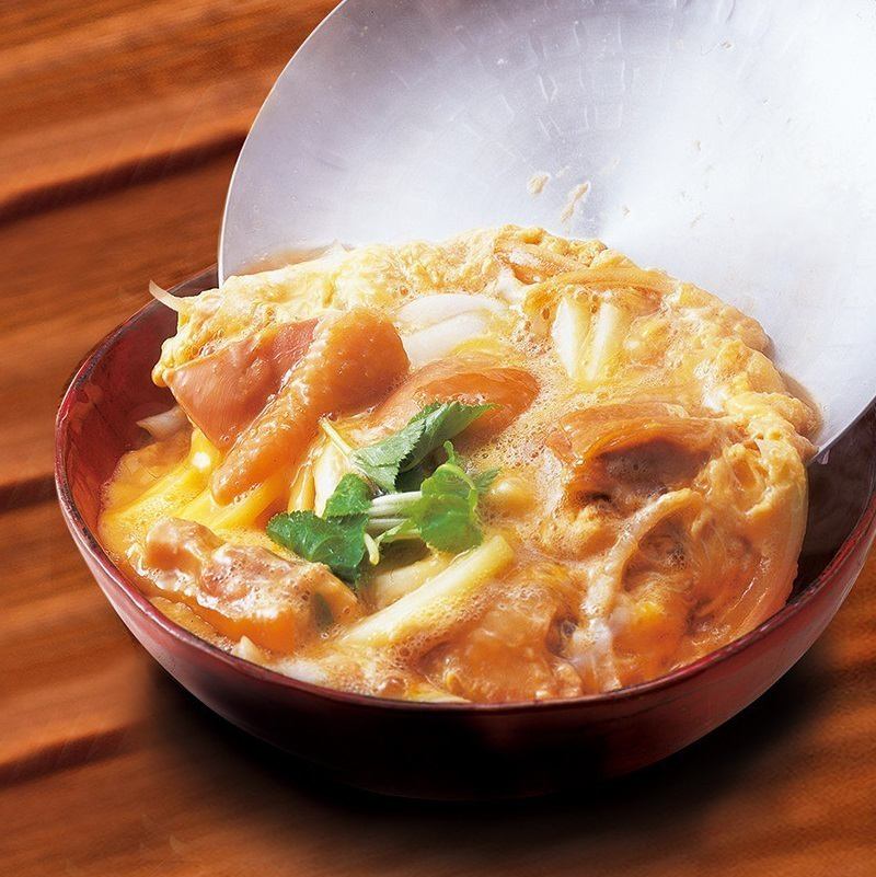 ランチでは当店自慢の焼き鳥や親子丼をお楽しみいただけます！