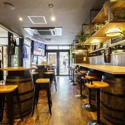 1～2名テーブル席 チャージ料金なし ※8名様以上のご利用は直接お店にお問い合わせください。