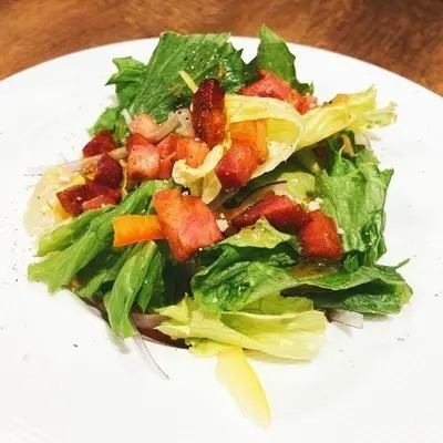 カリカリベーコンのサラダ