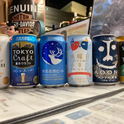 お酒が進む多彩なサイドメニューとドリンク