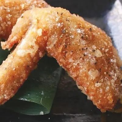 【秘伝の味】スコッティの翼 手羽先塩麹揚げ3本[2PIT COINS]◆柔らかジューシー★ドリンクが進む逸品