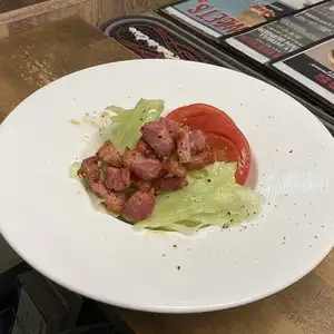 カリカリベーコンのサラダ