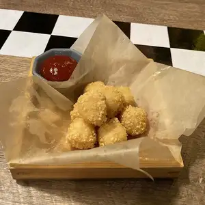 チーズボールカリカリ揚げ