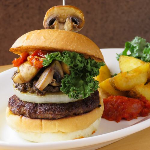 素材の美味しさが際立つ、こだわりのバーガー