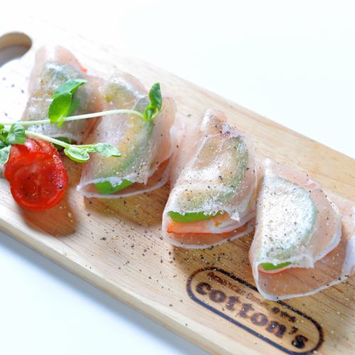 Very popular as a snack! Shrimp and avocado wrapped in dry-cured ham