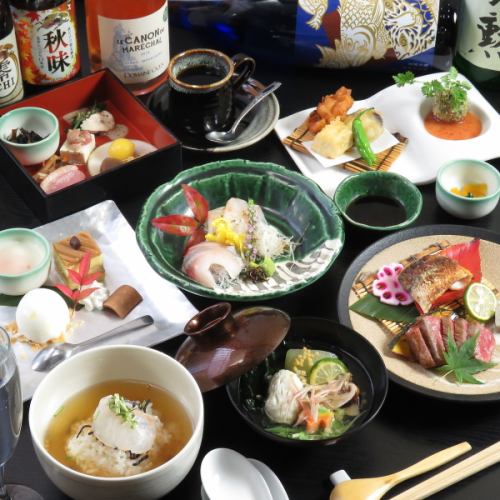 季節に応じたお料理をご用意。鱧、鮎、湯葉、京野菜などお値打ち価格でのご提案。接待やお忍びに。