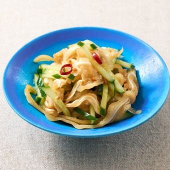 コリっと食感　ミミガーの胡瓜和え