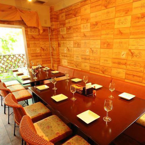 [Completely private room] There is a dining room in Nakano in the style of a Western-style old folk house.A casual Italian restaurant that you can feel free to visit ♪ You can also reserve the entire house for up to 50 people ◎ You can reserve a completely private room on the 2nd floor for 10 to 20 people, so be sure to have a wonderful and memorable time.There are many menus that are perfect for girls' night out or mom's friends' gathering! Counter seats are also available◎