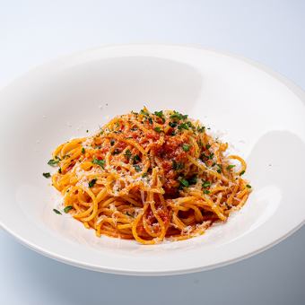 tomato and garlic spaghetti