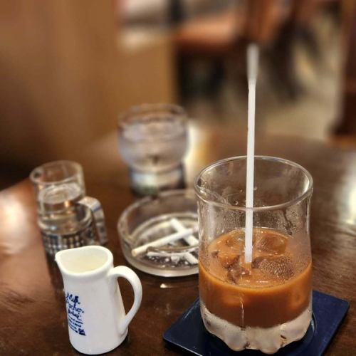 枚方でちょっと買い出し💨
気持ちの良い喫茶店で休憩☕😃🚬
暑い時の喫茶店って何でこんなに落ち着くんやろか✨

#枚方市 #喫茶店