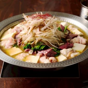 国産もつたっぷりのカレーもつ鍋