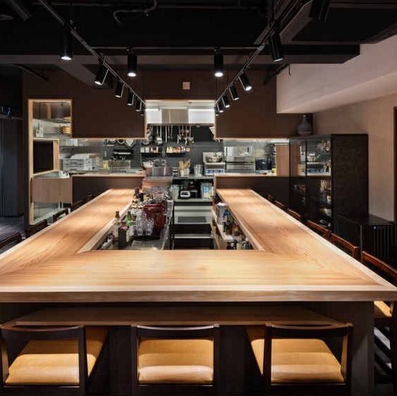 プライベート感のある雰囲気の中で会話も食事もお楽しみください