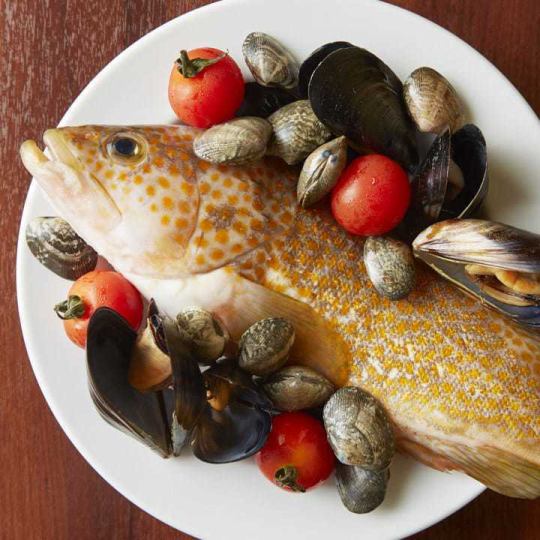 巴里的「特色」晚餐套餐（共9道菜）－魚肉雙拼主菜