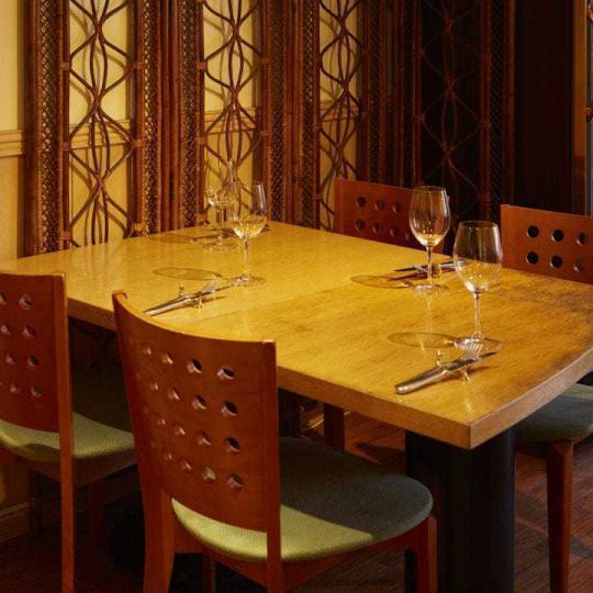 “超丰盛战斧牛排单份套餐”[2,200日元/人] ~ 1份战斧牛排，售价14,300日元 ~ <共6道菜>