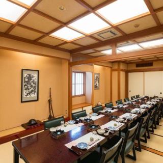 On the 2nd floor, we have tatami mat seats that can also be used as chair seats.In addition to 18 people and 28 people, you can divide the room according to the number of people, such as 4 to 8 people, 12 people, and 16 people.Usability is outstanding, such as company banquets, local gatherings, celebrations and memorial services! We will respond to various scenes.