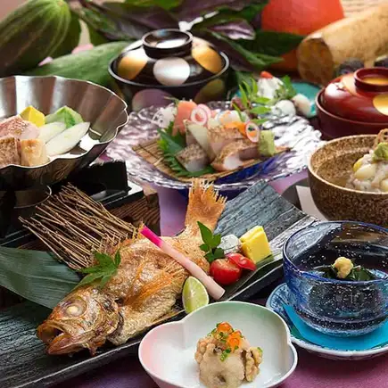 《4月～11月6日期間限定》のどぐろ会席〈全8品〉11,000円｜加賀野菜もお楽しみいただけます！
