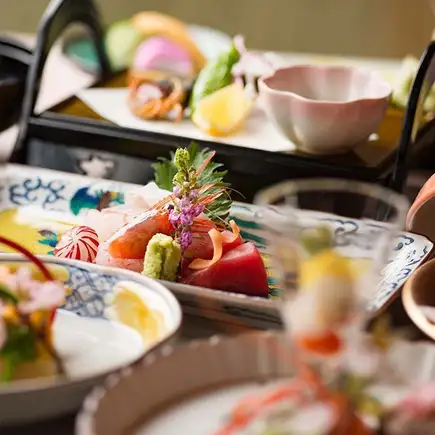夜の加賀会席料理【加賀藩】13,200円|旬を盛り込んだ和の一皿をご堪能ください※要予約