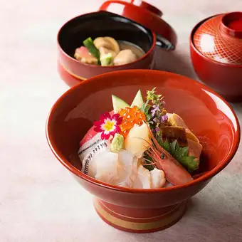 【4月～10月期間限定・要予約】金沢名物ランチセット『金澤海鮮丼ご膳』3,960円｜海鮮丼とじぶ煮