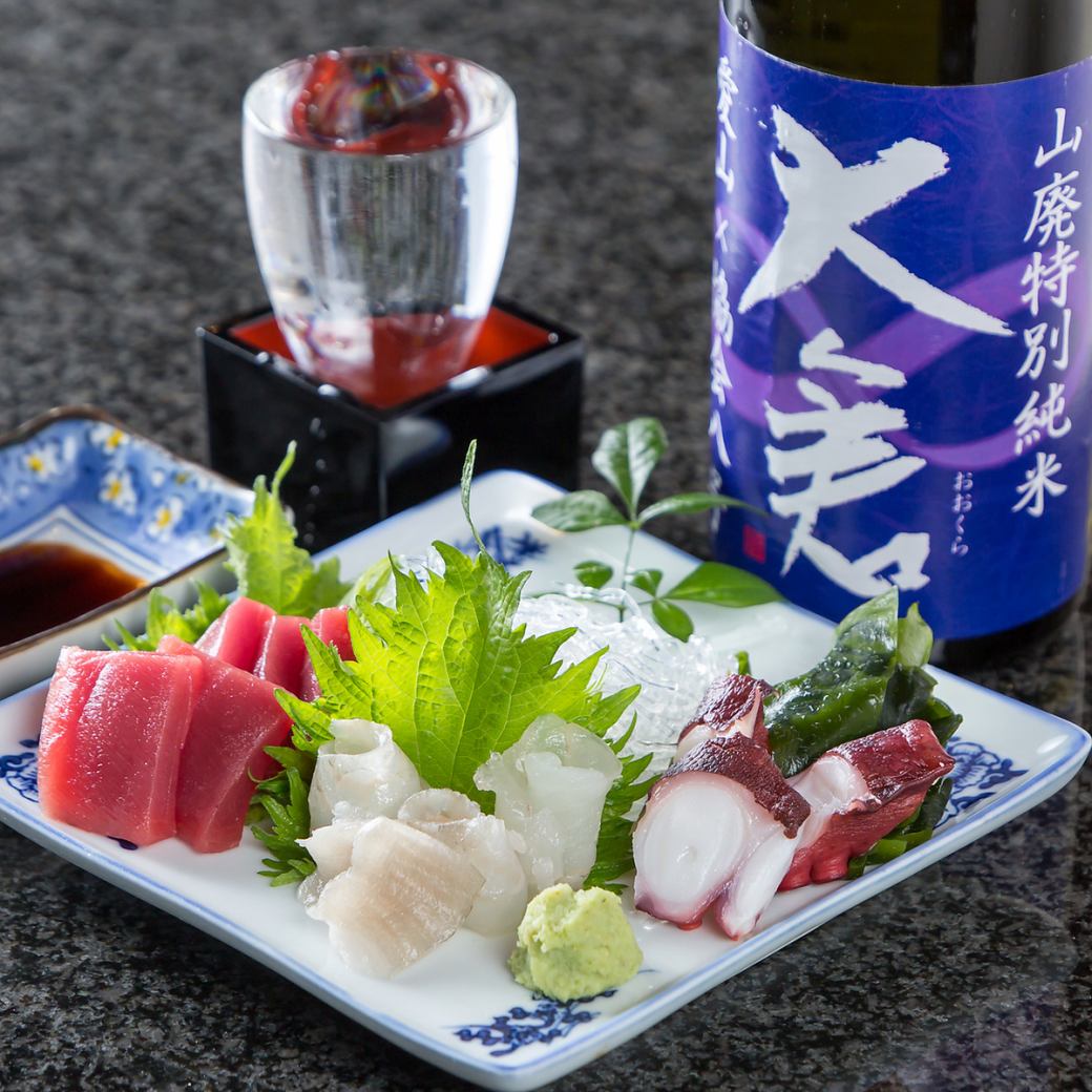 生本まぐろを含む新鮮なお刺身を、厳選した日本酒や焼酎と共に♪