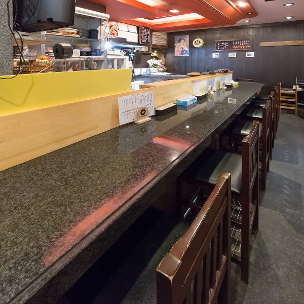 カウンター席のみの当店は、少人数での会話も弾み、友人や大切な人との特別なひとときを演出♪居心地の良い空間で、リラックスした雰囲気の中、心ゆくまでお酒と料理を愉しんでいただけます！ぜひお気に入りの一杯を片手に、心温まる時間をお過ごしください！