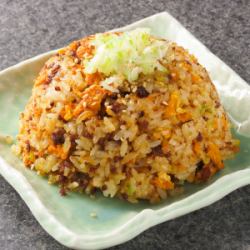 うま馬たまご炒飯