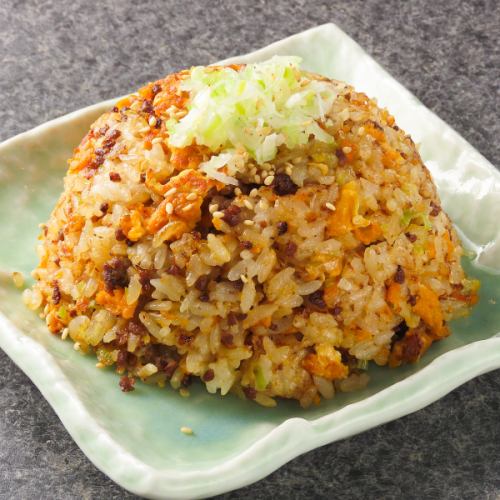 うま馬たまご炒飯