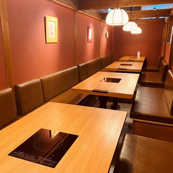 最大20名までのご宴会が可能です。その他、10名様用、8名様用、6名様用など様々な人数にも対応ができますので、お気軽にお問合せ下さい。
