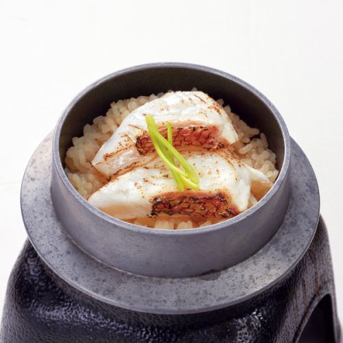 選べる釜飯（鯛・鶏・蛸・穴子）