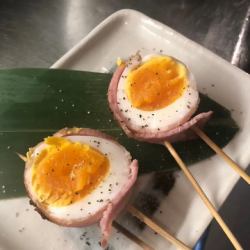 半熟玉子のベーコン巻き 焼