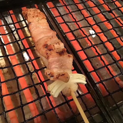 牛ホルモン(赤センマイ、2本)