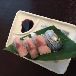 池島の茶そば/鯖のにぎり4貫