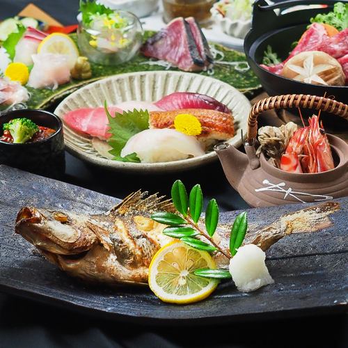 This versatile izakaya restaurant offers fresh seasonal fish, yakitori, and meat dishes made with traditional Japanese craftsmanship that will satisfy both fish and meat lovers.