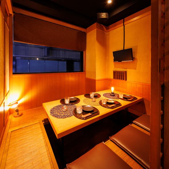 1 minute from Chiba Station.All seats are in "completely private rooms with doors".Fresh seasonal fish, charcoal-grilled chicken skewers, and wagyu beef steaks are all superb!