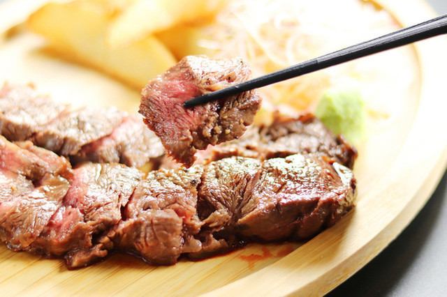 『だぶる』のお肉料理は絶品です。お肉の日は是非だぶるで。