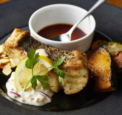 【バターの香りとぎゅっと閉じ込められたコクと旨味が食欲そそる至高の逸品◎】真鯛のムニエル2200円(税込)