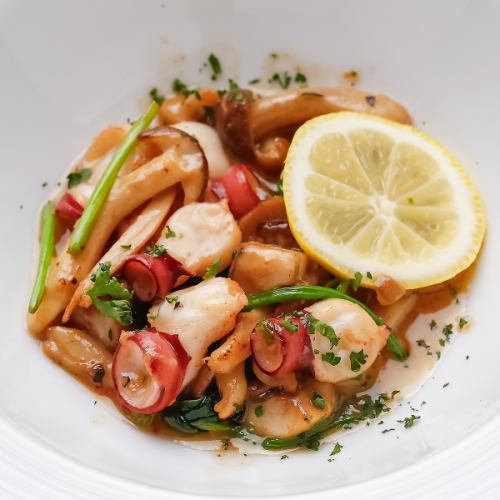 タコのバターソテー -Octopus Sauteed in butter-