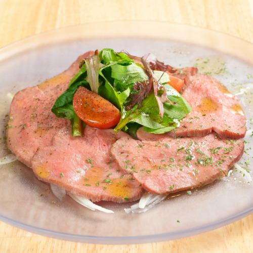 国産牛タンのレモンソースカルパッチョ