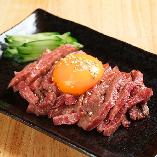 【看板メニュー】炙りユッケ