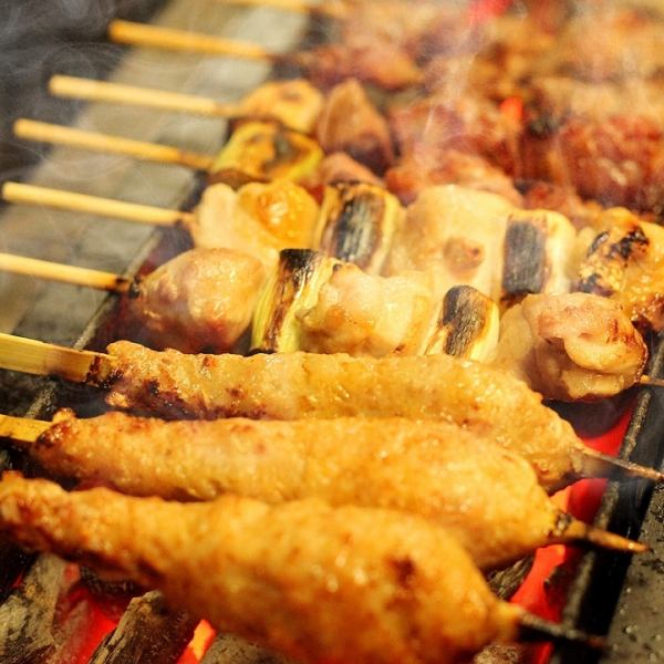 Authentic charcoal-grilled skewers "Todaimiya Hajime" Yakitori, vegetable skewers, and offal grilled are popular !!