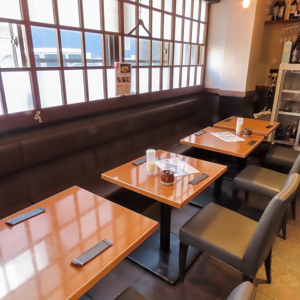 Please enjoy a comfortable time in our restaurant with a calming Japanese atmosphere♪ Our restaurant is conveniently located just a 2-minute walk from Asakusabashi Station, so you can easily drop in by yourself, and it's perfect for lunch time★ Our restaurant also has table seats where you can feel the warmth of wood, so you can relax and enjoy your meal in a Japanese space♪