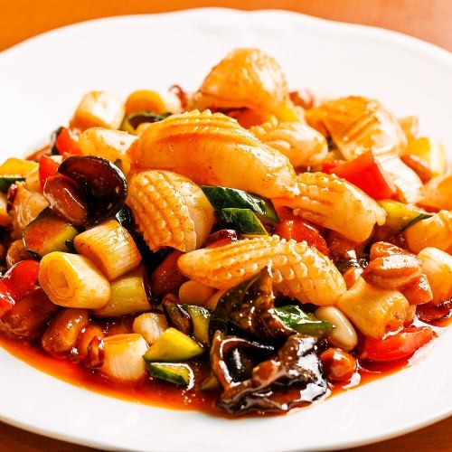 Sichuan-style stir-fried squid