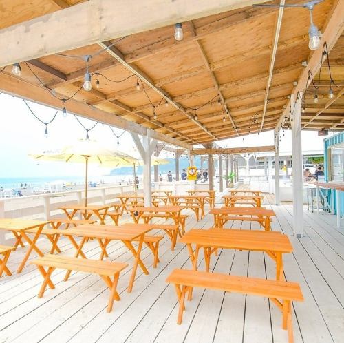 由比ガ浜を一望できるテラス席で、BBQで夏のひと時をお楽しみ下さい！