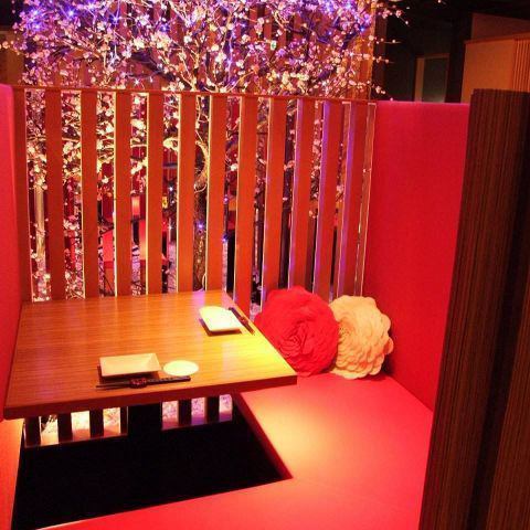 A seat where you can see the plum trees.It's a nice seat that wraps the atmosphere of two people!