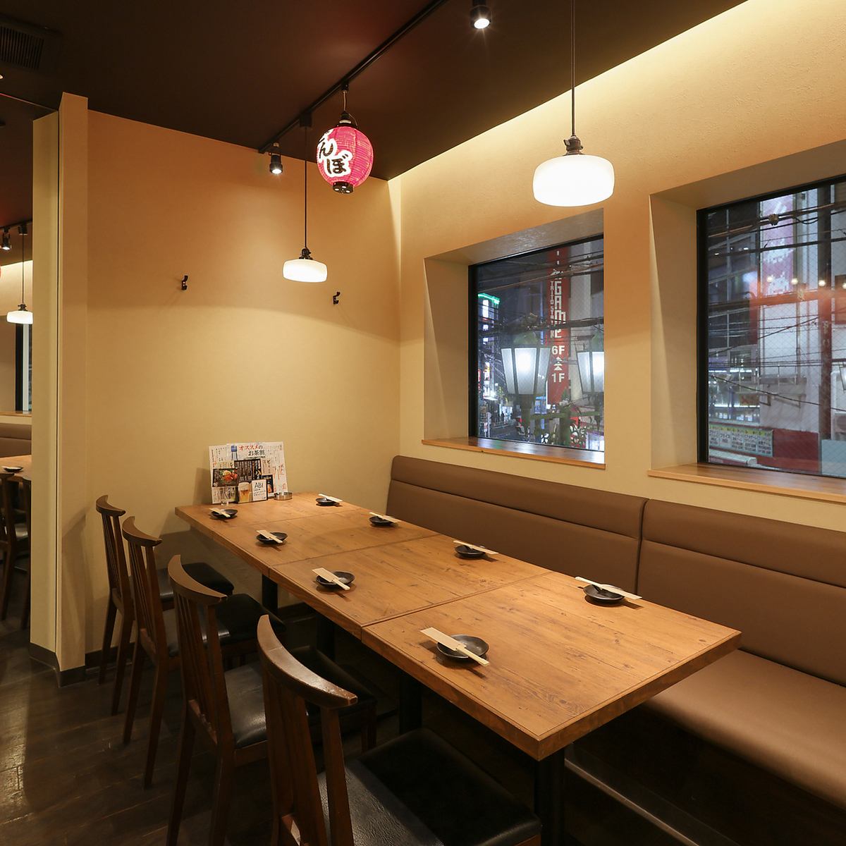 Enjoy our carefully selected chicken dishes in a stylish and relaxing space!